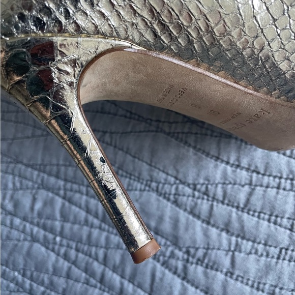 Kate Spade gold Chrome Snake Print Heels Size 9.5 - Picture 5 of 7